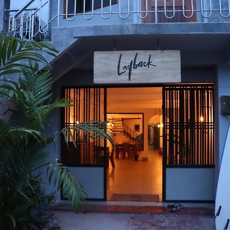 Layback Boutique Surf & Yoga Camp Sri Lanka Vandrarhem Weligama Exteriör bild