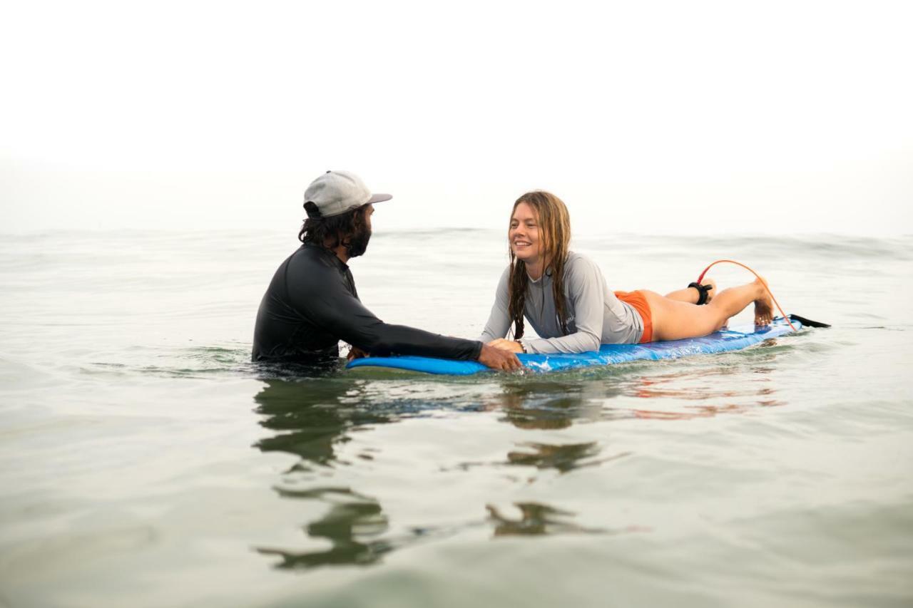 Layback Boutique Surf & Yoga Camp Sri Lanka Vandrarhem Weligama Exteriör bild